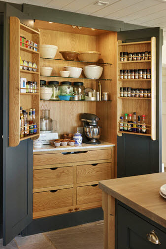 hand-made-wood-kitchens-larder-interiors